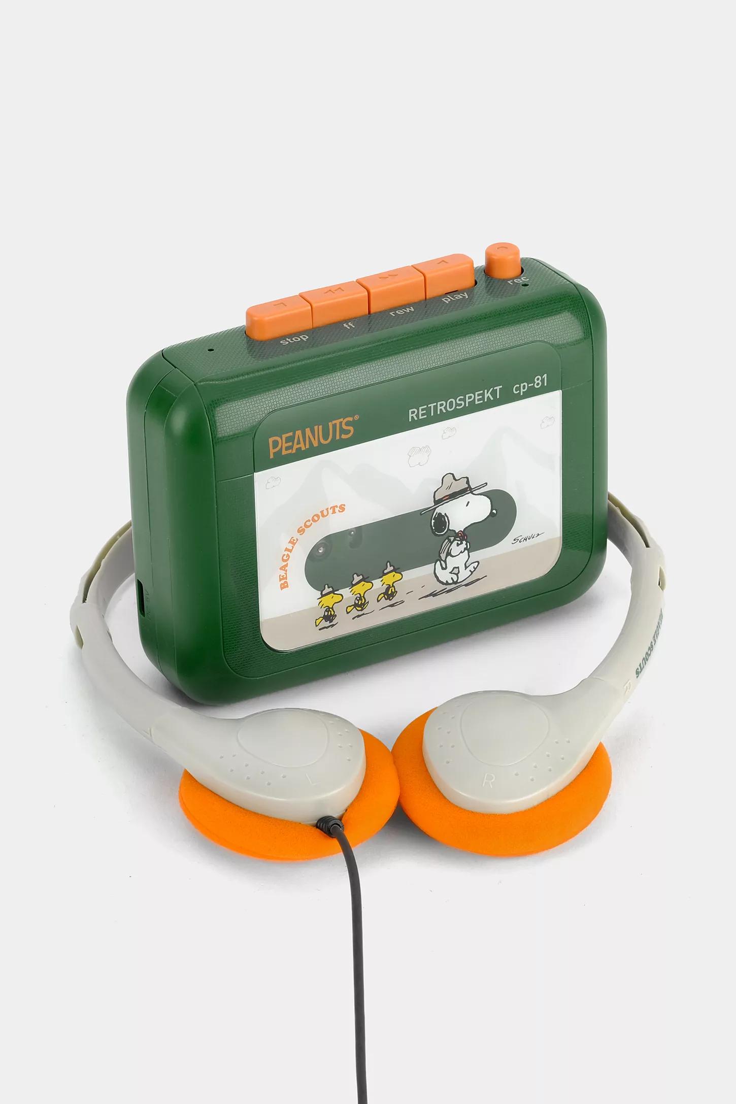 Peanuts Beagle Scouts Retrospekt CP-81 Portable Cassette Player